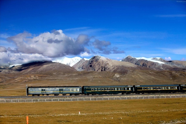 A train operating in Tibet