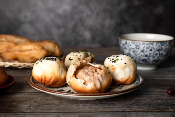 Pan fried pork bun