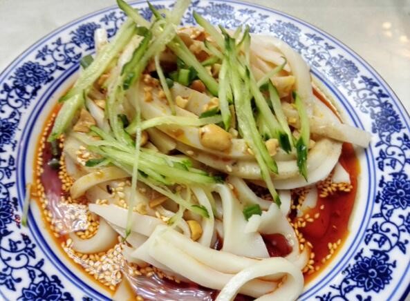 Local Xi’an delicacy: cold noodles