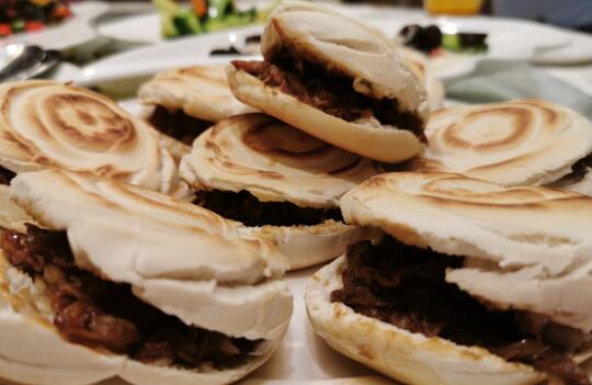 Takeout on Chinese High-speed Train